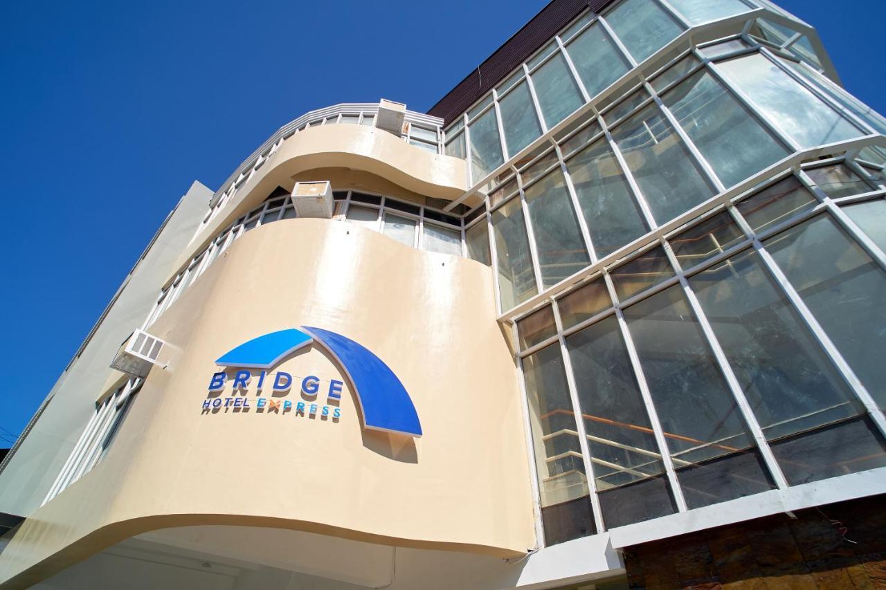 Bridge Hotel Express カガヤン・デ・オロ エクステリア 写真