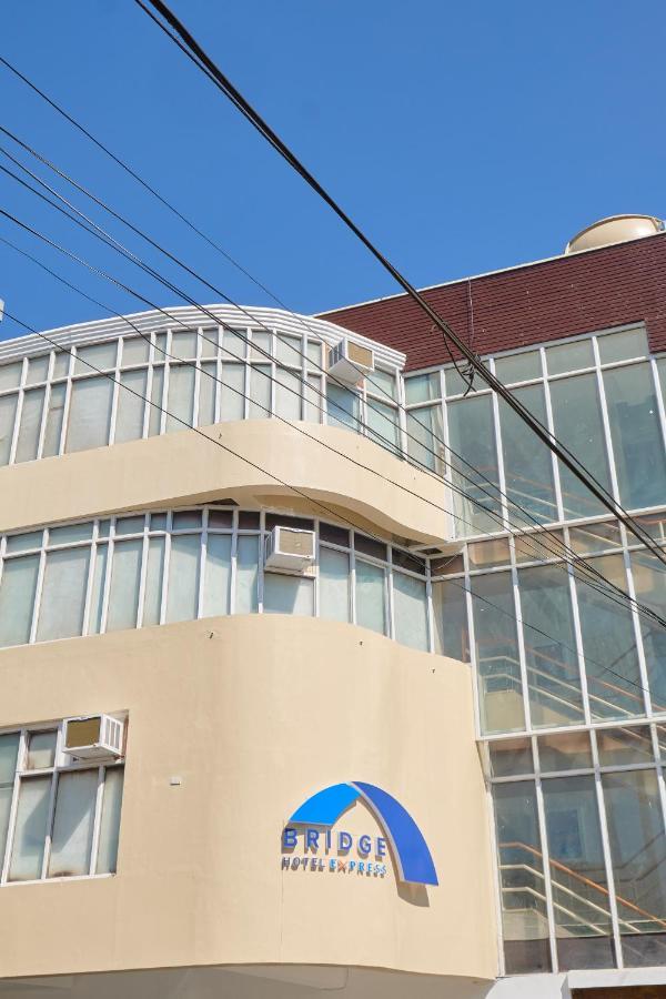 Bridge Hotel Express カガヤン・デ・オロ エクステリア 写真